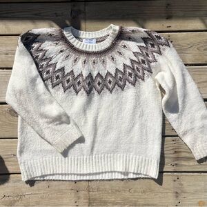 Old Navy White and Brown Knit Sweater